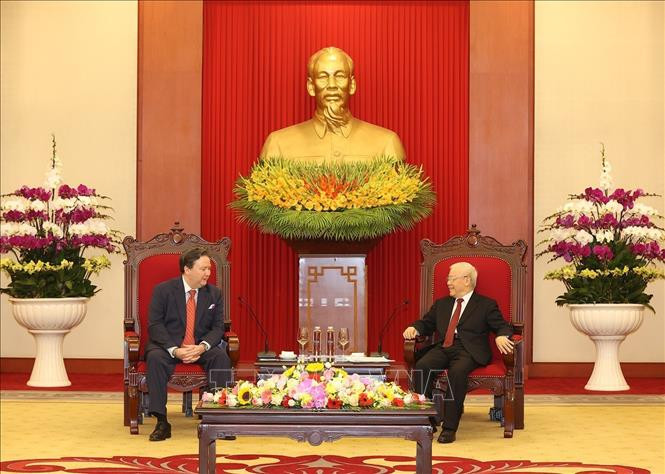 Party leader applauds progress in Vietnam - US relations